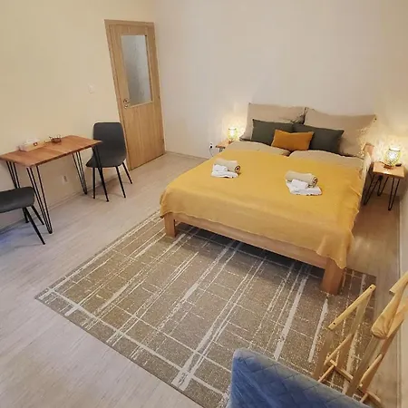 아파트 Downtown Boho Botanico 브르노